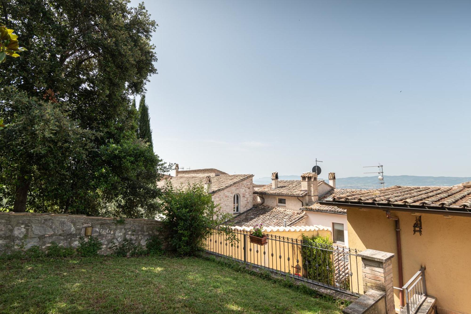 B&B Il Chiostro Assisi Exterior photo